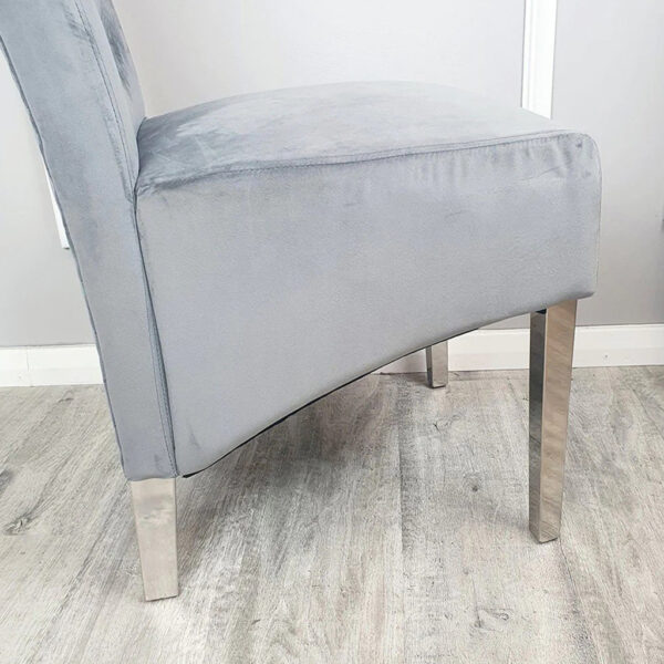 Emma Single Dining Chair with Lion Knocker Buttoned Back