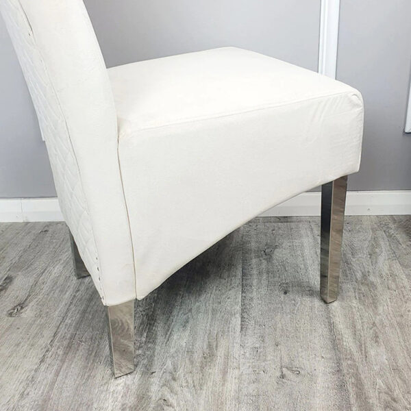 Emma Single Dining Chair with Lion Knocker Buttoned Back